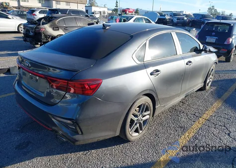 2021 Kia Forte Gt-Line z USA, uszkodzony, nr VIN 3KPF34AD5ME418125